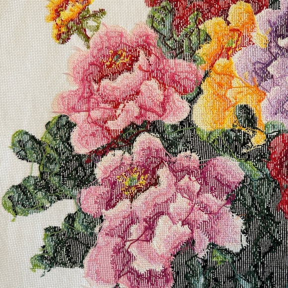 Original Hand-Embroidered Floral Tapestry - Picture 7 of 11